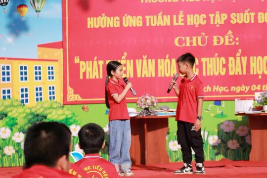 Trường Tiểu học Bạch Hạc tổ chức Ngày hội đọc sách hưởng ứng Tuần lễ học tập suốt đời